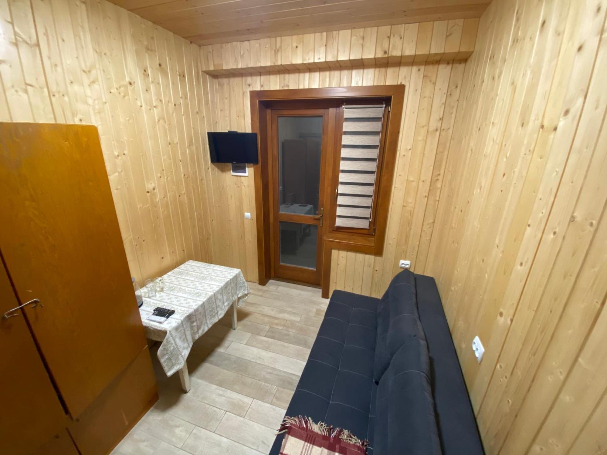 Садиба У Дохтора Відпочинок У Карпатах Golubinoye Exterior photo