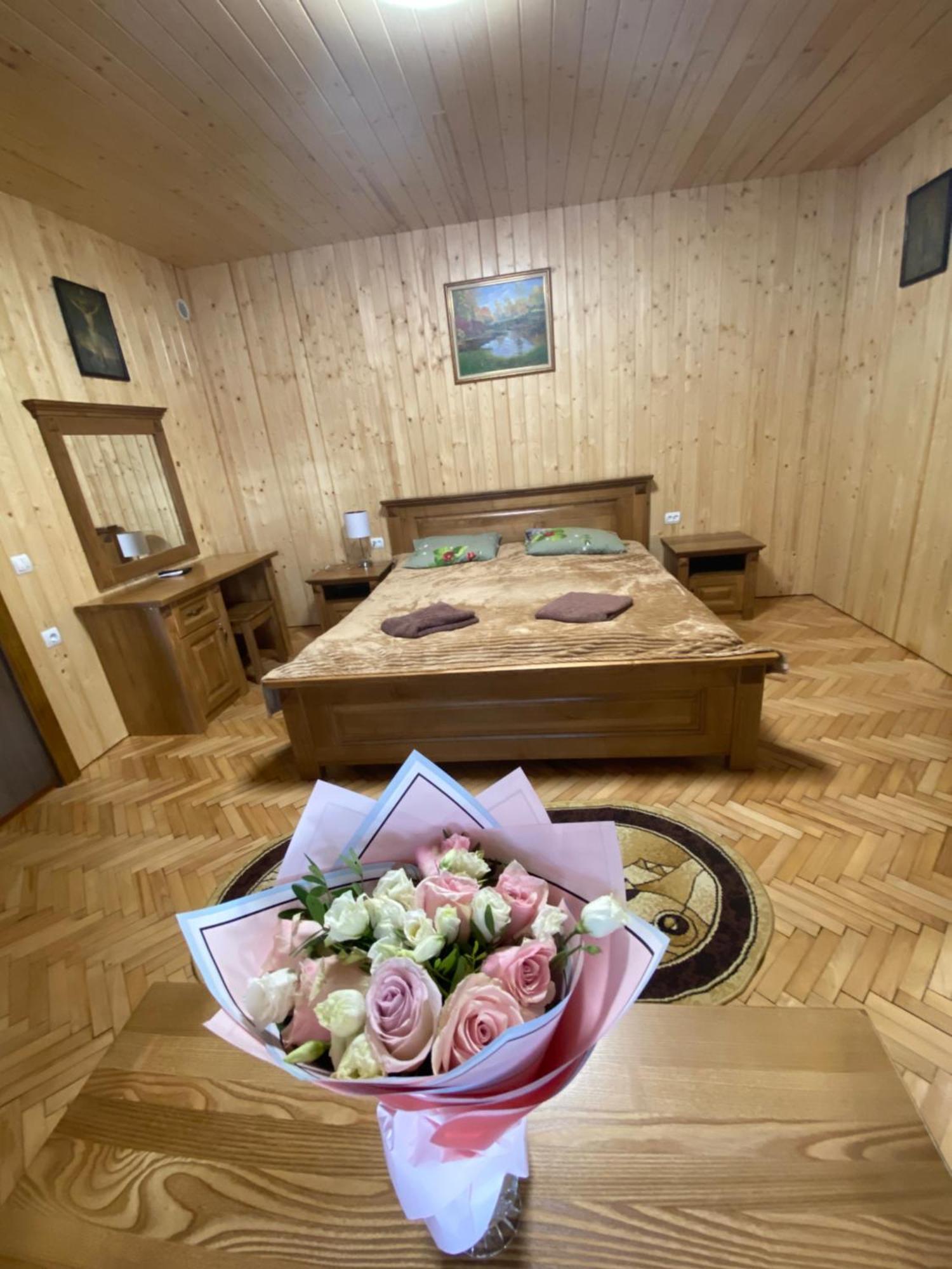 Садиба У Дохтора Відпочинок У Карпатах Golubinoye Exterior photo